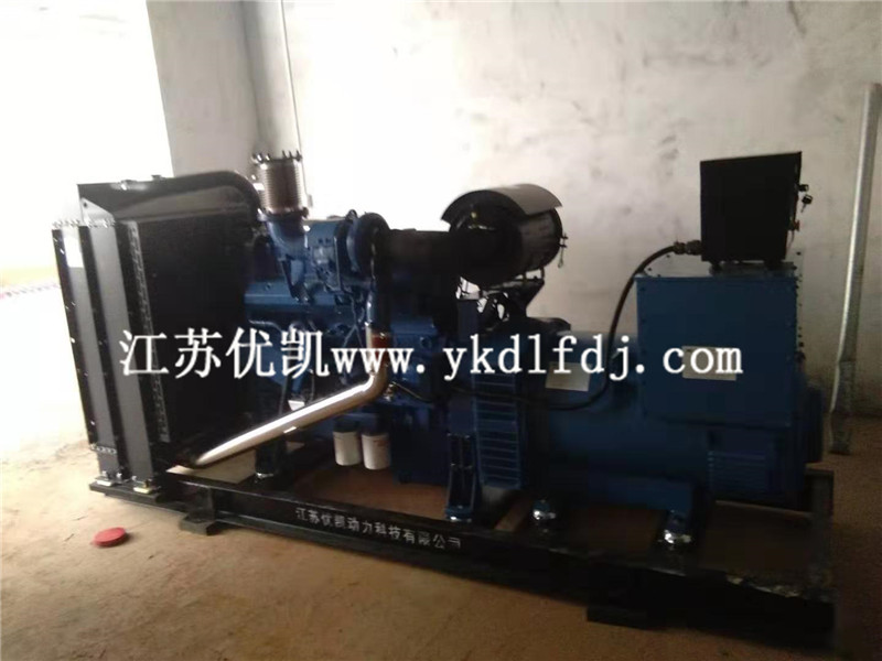 2021年8月13日，玉柴300KW柴油發(fā)電機(jī)組交付廣東茂名某養(yǎng)殖公司使用