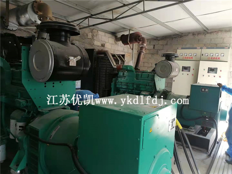 2021年9月29日，2臺康明斯550KW柴油發(fā)電機組完成并機調(diào)試培訓(xùn)工作