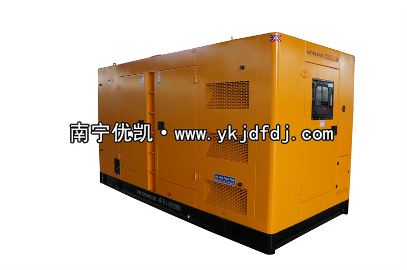 2022年8月27日，200KW靜音柴油發(fā)電機組發(fā)貨南寧某工程項目現(xiàn)場