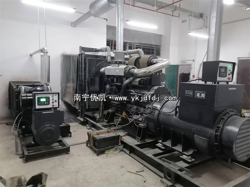 2024年1月25日，廣西融安項目100KW/800KW上柴發(fā)電機組到貨安裝