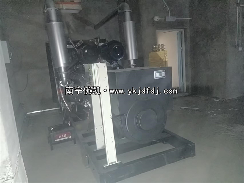 2024年3月25日，馬山高鐵站項(xiàng)目500kw凱普柴油發(fā)電機(jī)組安裝完成